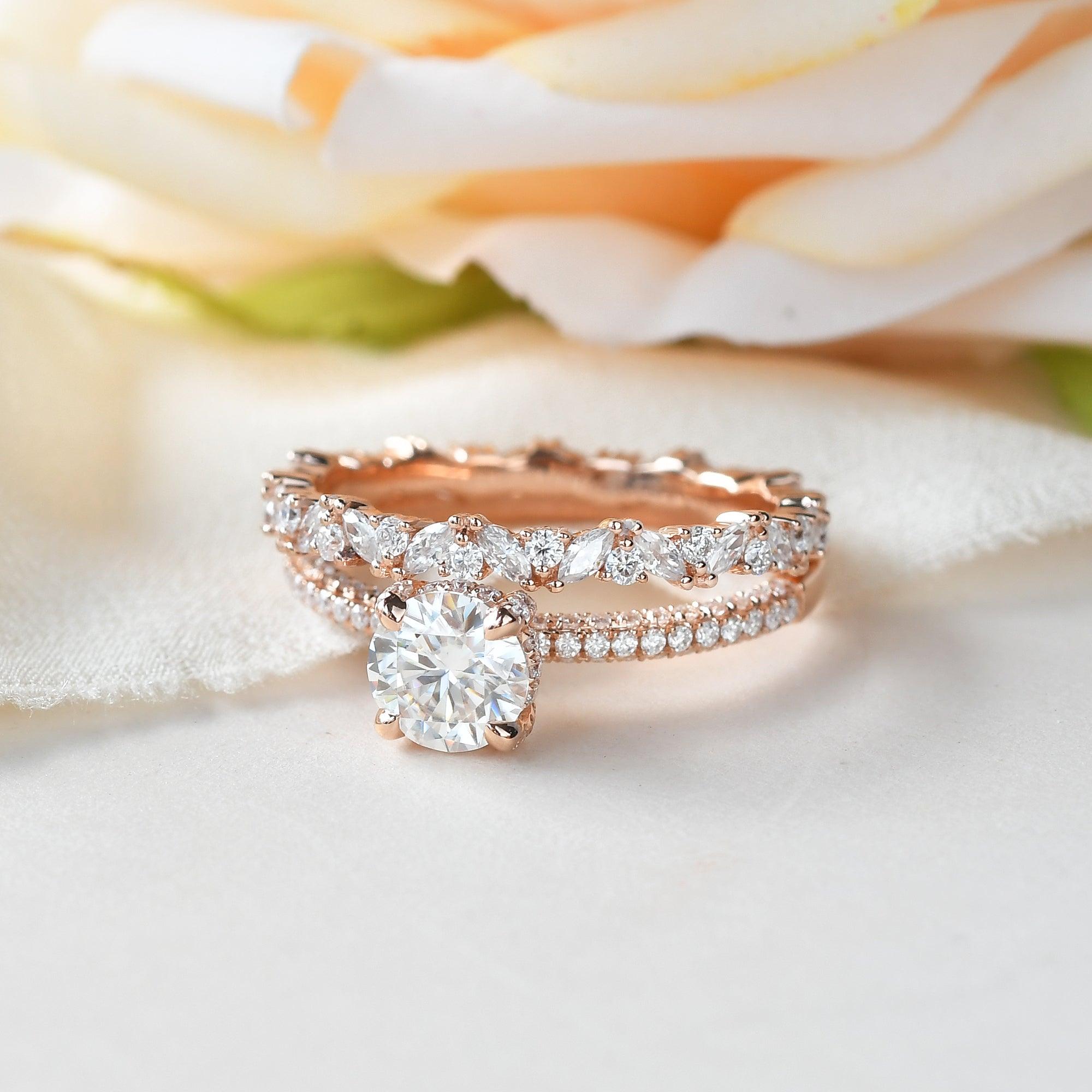 Felicegals 1ct Round Cut Moissanite Ring Set 2pcs - Felicegals 丨Wedding ring 丨Fashion ring 丨Diamond ring 丨Gemstone ring-Jewelry-Felicegals 丨Wedding ring 丨Fashion ring 丨Diamond ring 丨Gemstone ring