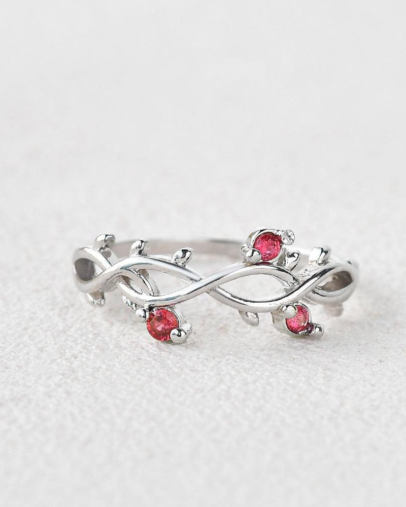 Felicegals Garnet Floral Inspired Ring - Felicegals 丨Wedding ring 丨Fashion ring 丨Diamond ring 丨Gemstone ring-Jewelry-Felicegals 丨Wedding ring 丨Fashion ring 丨Diamond ring 丨Gemstone ring