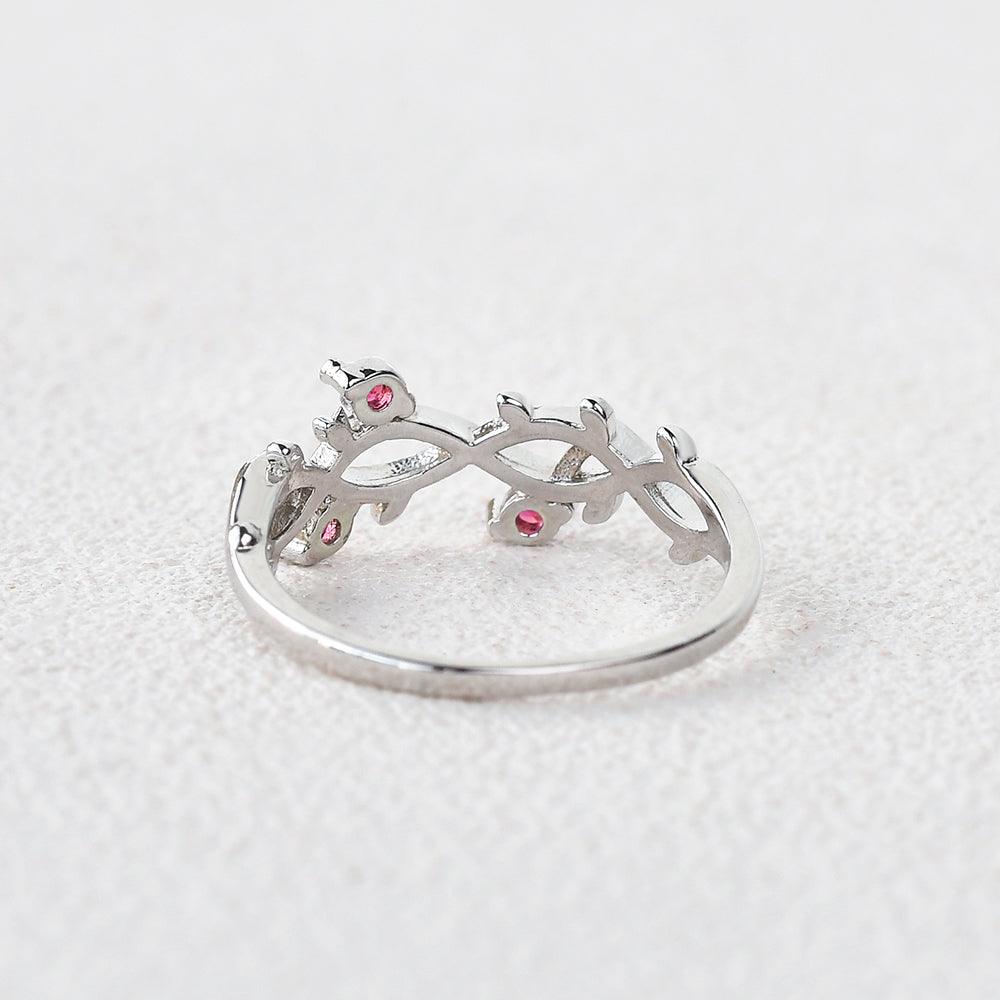 Felicegals Garnet Floral Inspired Ring - Felicegals 丨Wedding ring 丨Fashion ring 丨Diamond ring 丨Gemstone ring-Jewelry-Felicegals 丨Wedding ring 丨Fashion ring 丨Diamond ring 丨Gemstone ring