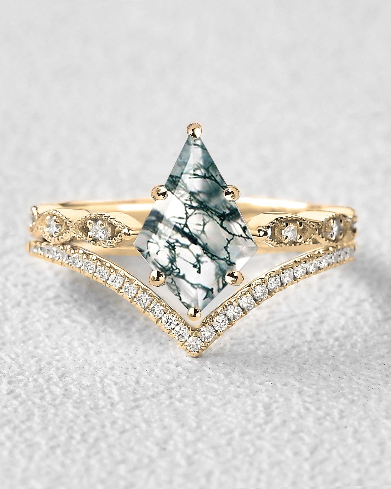 Kite Cut Moss Agate Art-Deco Engagement Ring Set 2pcs - Felicegals 丨Wedding ring 丨Fashion ring 丨Diamond ring 丨Gemstone ring