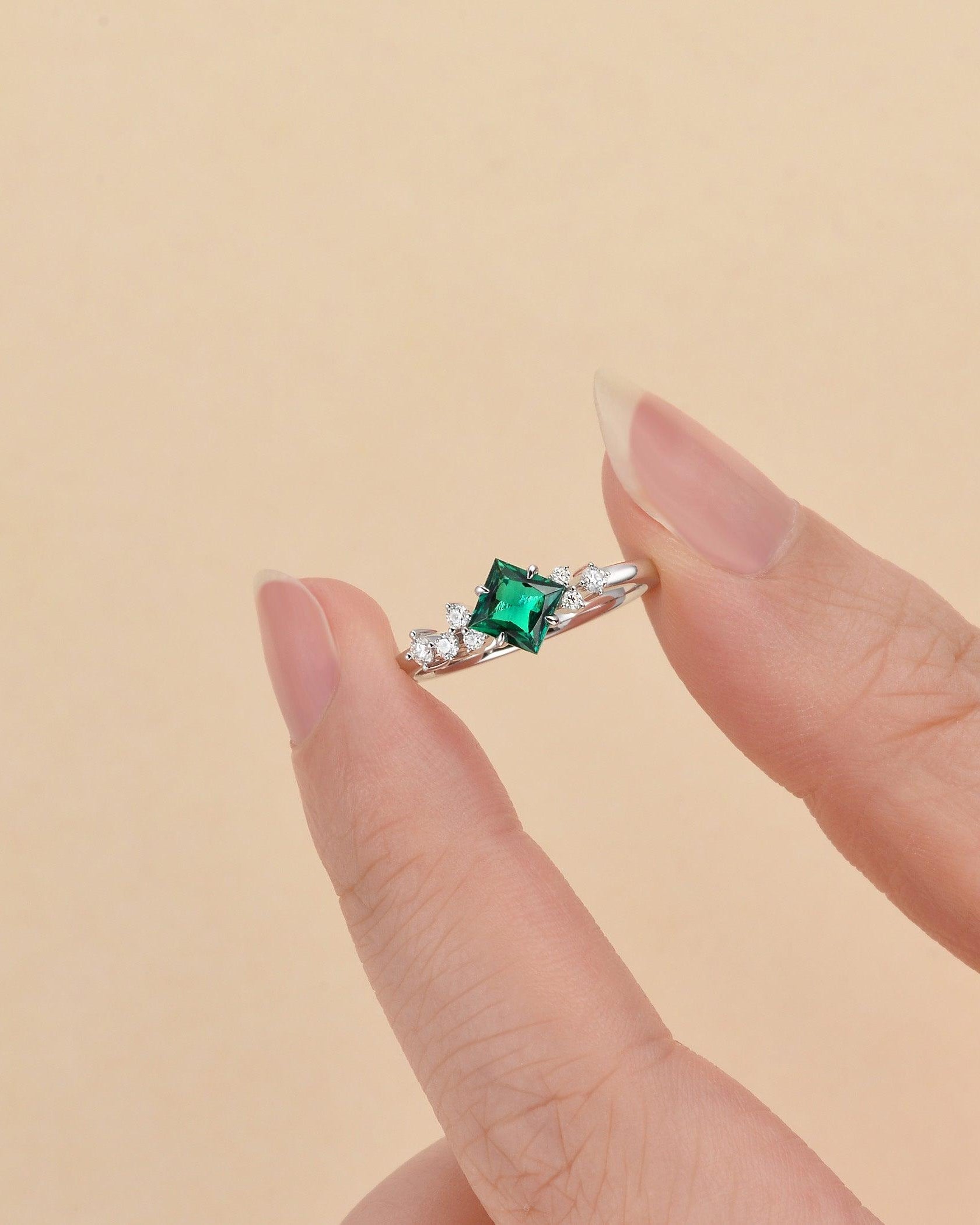 Lab Emerald & Moissanite Rose Gold Ring - Felicegals 丨Wedding ring 丨Fashion ring 丨Diamond ring 丨Gemstone ring