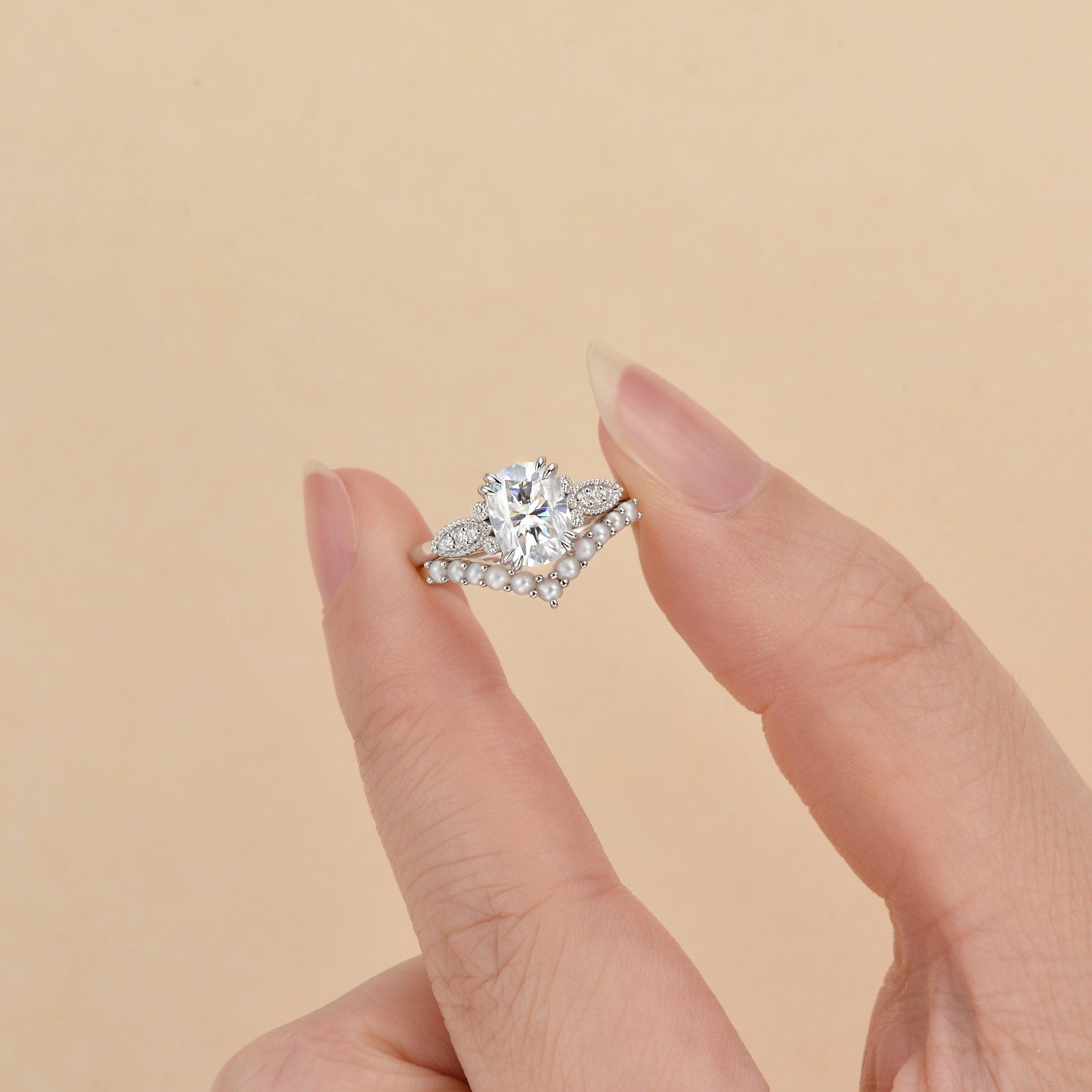 2.0ct Oval Cut Moissanite Pearl-fect Vintage Cluster Ring Set 2pcs - Felicegals 丨Wedding ring 丨Fashion ring 丨Diamond ring 丨Gemstone ring