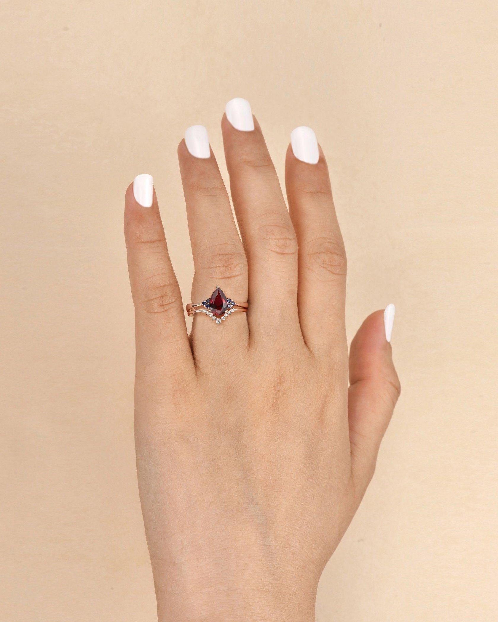 Pear Shaped Lab Ruby Rose Gold Ring Set 2pcs - Felicegals 丨Wedding ring 丨Fashion ring 丨Diamond ring 丨Gemstone ring