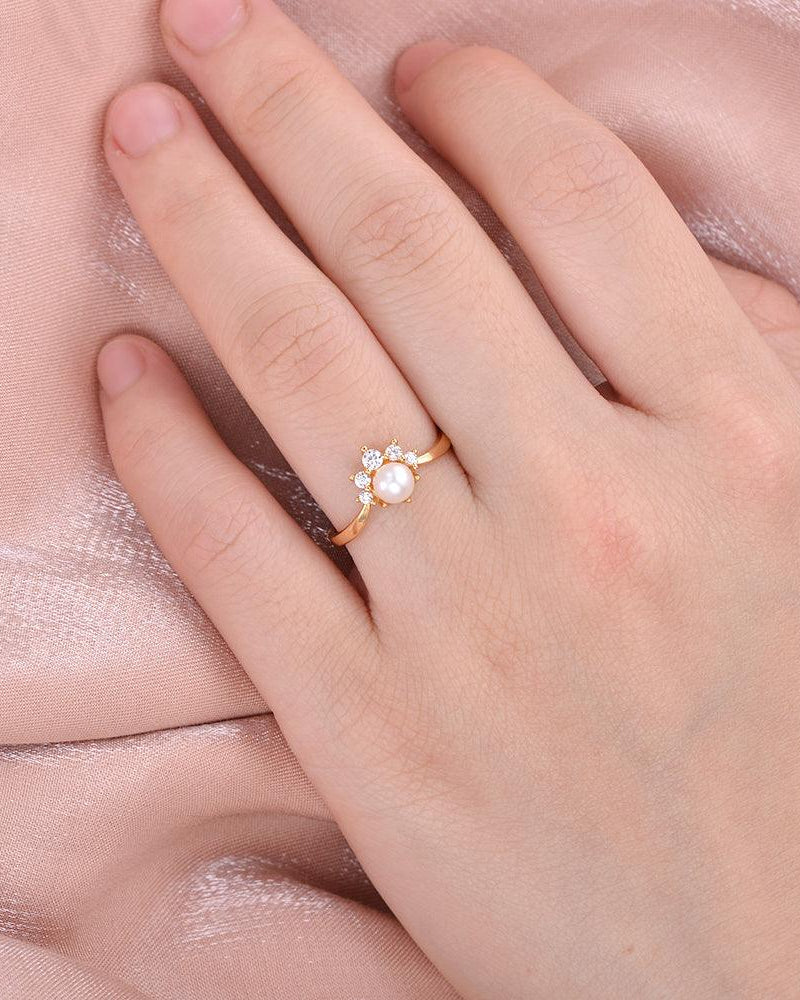 Akoya Pearl & Round Cut Moissanite Yellow Gold Ring - Felicegals 丨Wedding ring 丨Fashion ring 丨Diamond ring 丨Gemstone ring--Felicegals