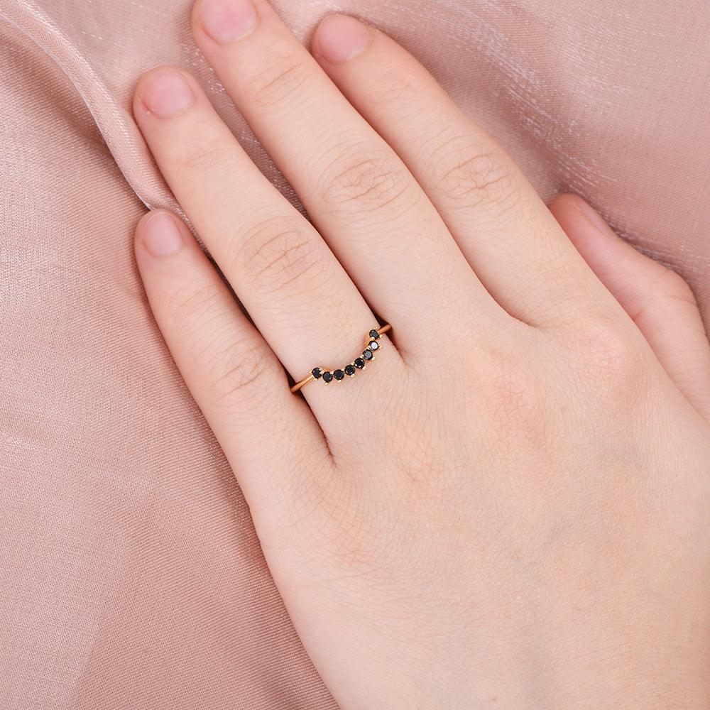 Round Cut Black Spinel Curved Band Ring - Felicegals 丨Wedding ring 丨Fashion ring 丨Diamond ring 丨Gemstone ring--Felicegals