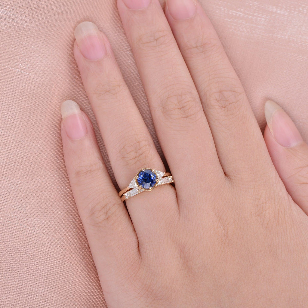 Round Cut Sapphire Yellow Gold Ring Set 2pcs - Felicegals 丨Wedding ring 丨Fashion ring 丨Diamond ring 丨Gemstone ring--Felicegals 丨Wedding ring 丨Fashion ring 丨Diamond ring 丨Gemstone ring
