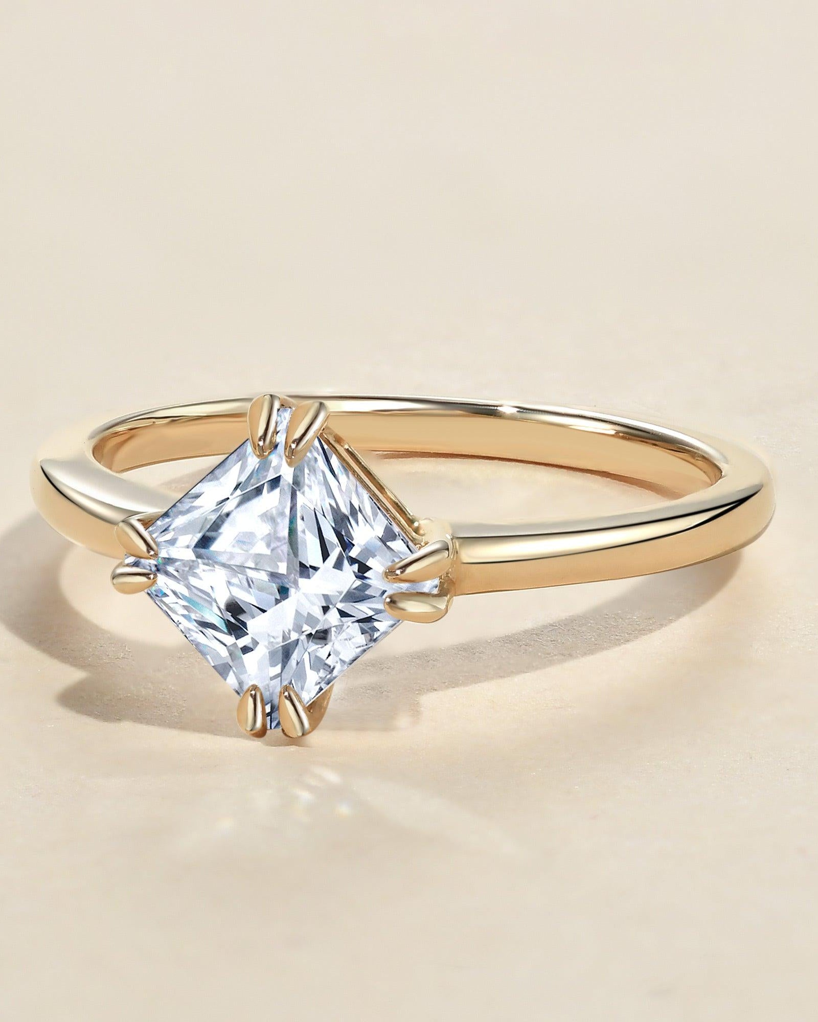 1.0ct Princess Cut Moissanite Double-Claw Solitaire Ring - Felicegals 丨Wedding ring 丨Fashion ring 丨Diamond ring 丨Gemstone ring