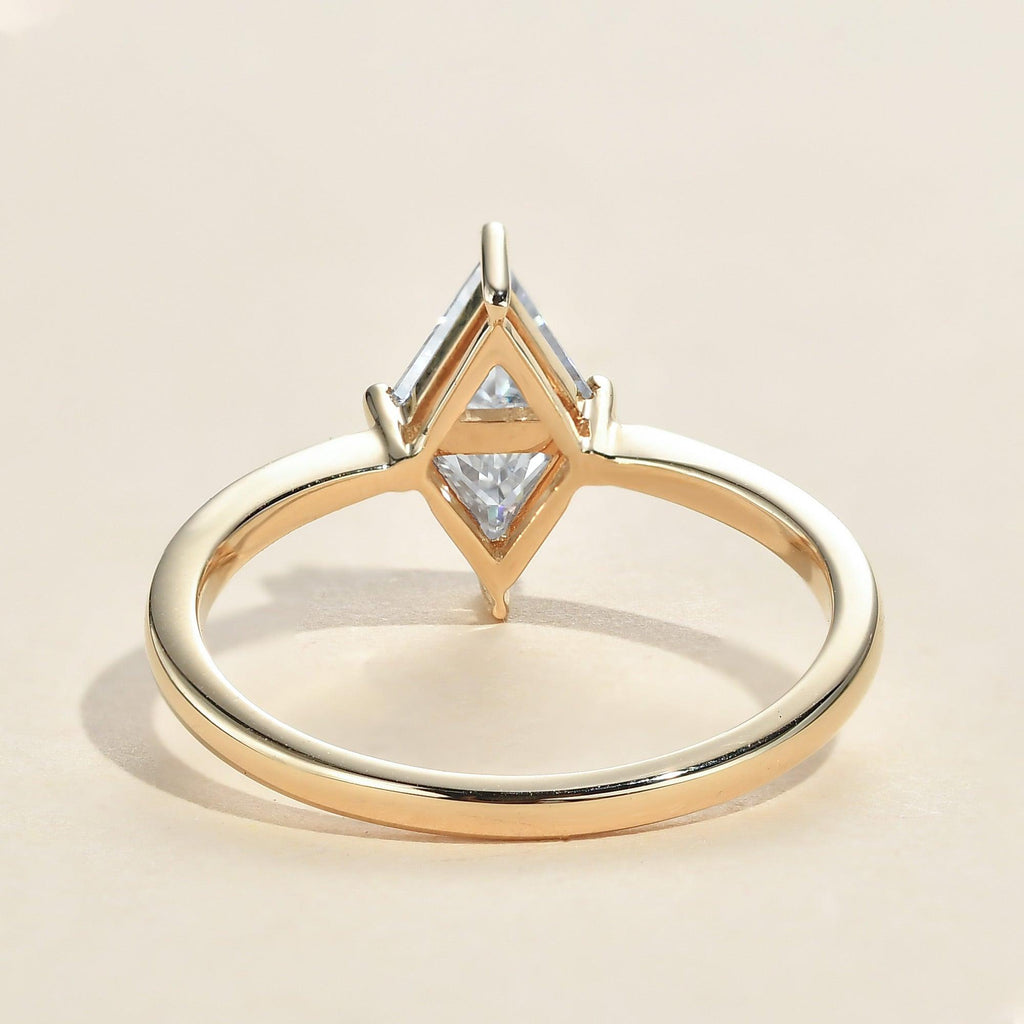 1.0ct Triangle Cut Moissanite Classic Solitaire Ring - Felicegals 丨Wedding ring 丨Fashion ring 丨Diamond ring 丨Gemstone ring