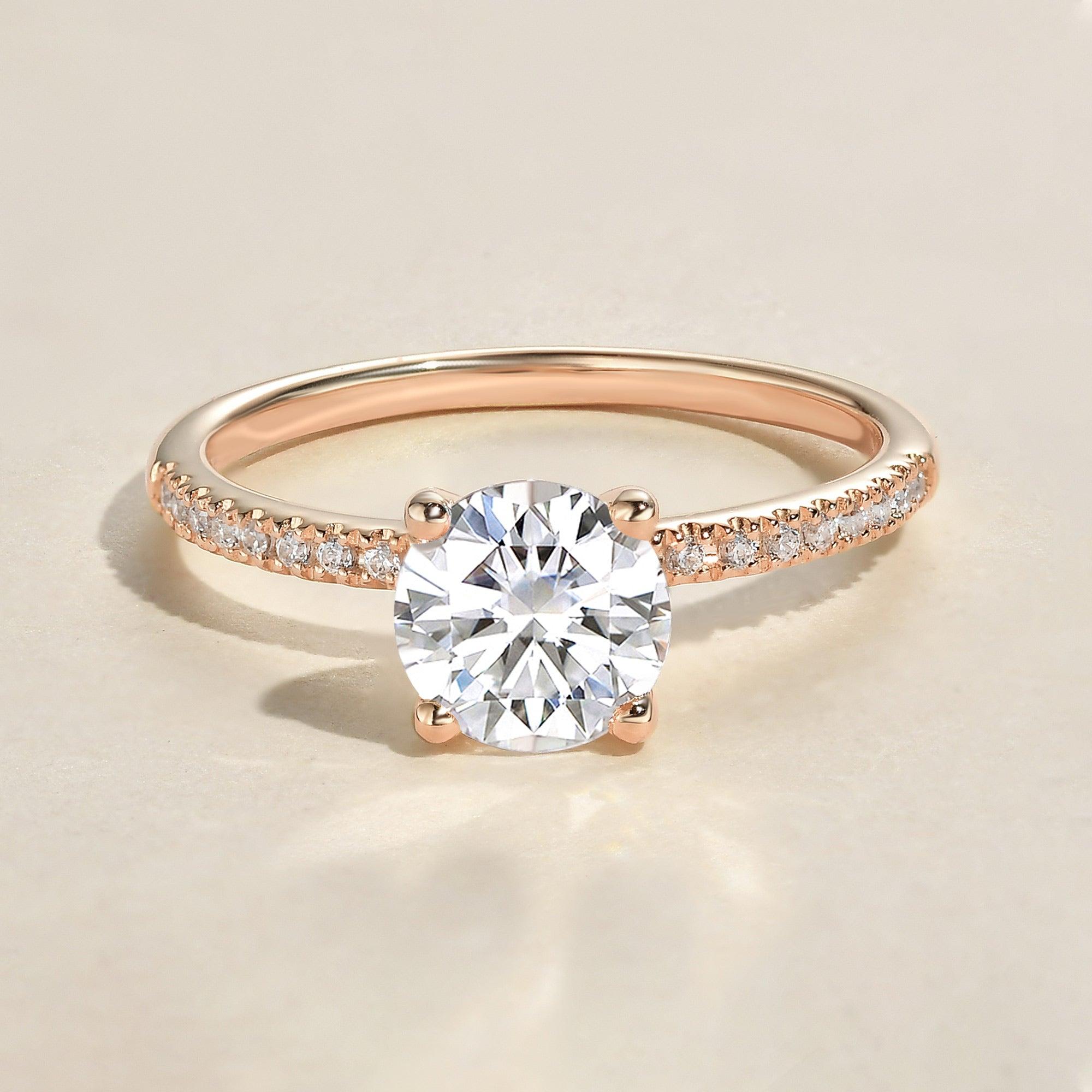 1.0ct Round Moissanite Four-Prong Classic Solitaire Ring - Felicegals 丨Wedding ring 丨Fashion ring 丨Diamond ring 丨Gemstone ring