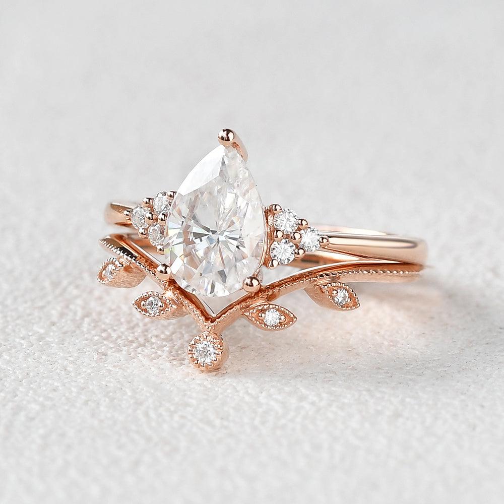 Felicegals Pear Shaped Moissanite Leafy Rose Gold Ring Set 2pcs - Felicegals 丨Wedding ring 丨Fashion ring 丨Diamond ring 丨Gemstone ring--Felicegals 丨Wedding ring 丨Fashion ring 丨Diamond ring 丨Gemstone ring