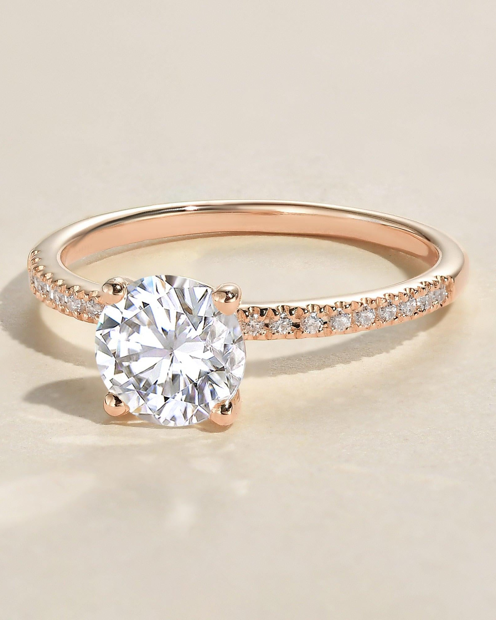 1.0ct Round Moissanite Four-Prong Classic Solitaire Ring - Felicegals 丨Wedding ring 丨Fashion ring 丨Diamond ring 丨Gemstone ring