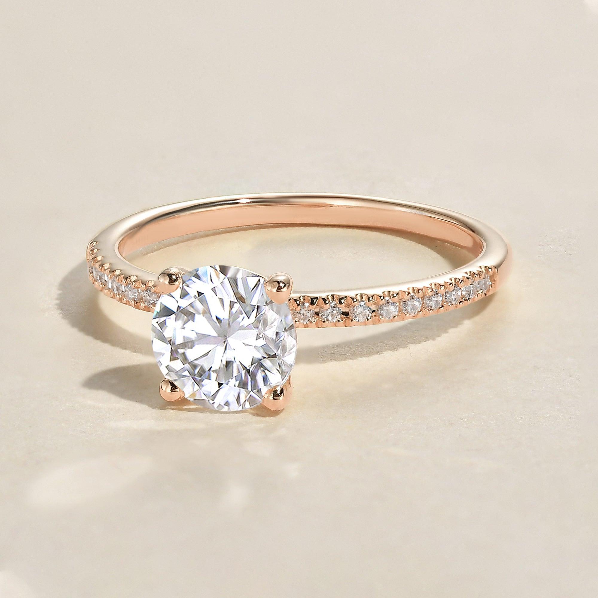 1.0ct Round Moissanite Four-Prong Classic Solitaire Ring - Felicegals 丨Wedding ring 丨Fashion ring 丨Diamond ring 丨Gemstone ring