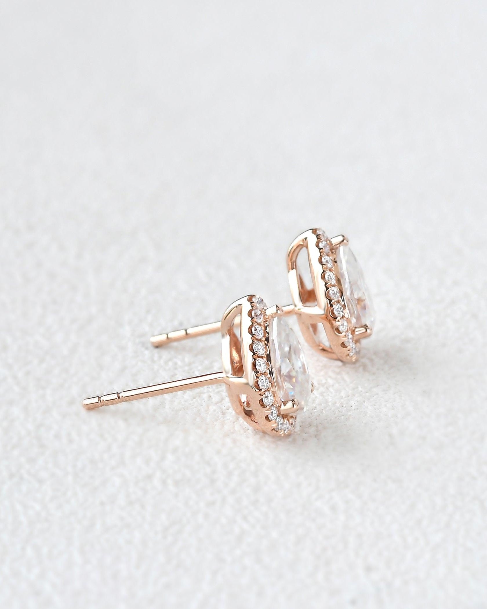 Felicegals Moissanite Pear Halo Earrings - Felicegals 丨Wedding ring 丨Fashion ring 丨Diamond ring 丨Gemstone ring--Felicegals 丨Wedding ring 丨Fashion ring 丨Diamond ring 丨Gemstone ring