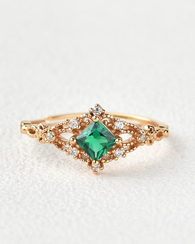 Princess Cut Emerald Yellow Gold Ring - Felicegals 丨Wedding ring 丨Fashion ring 丨Diamond ring 丨Gemstone ring--Felicegals