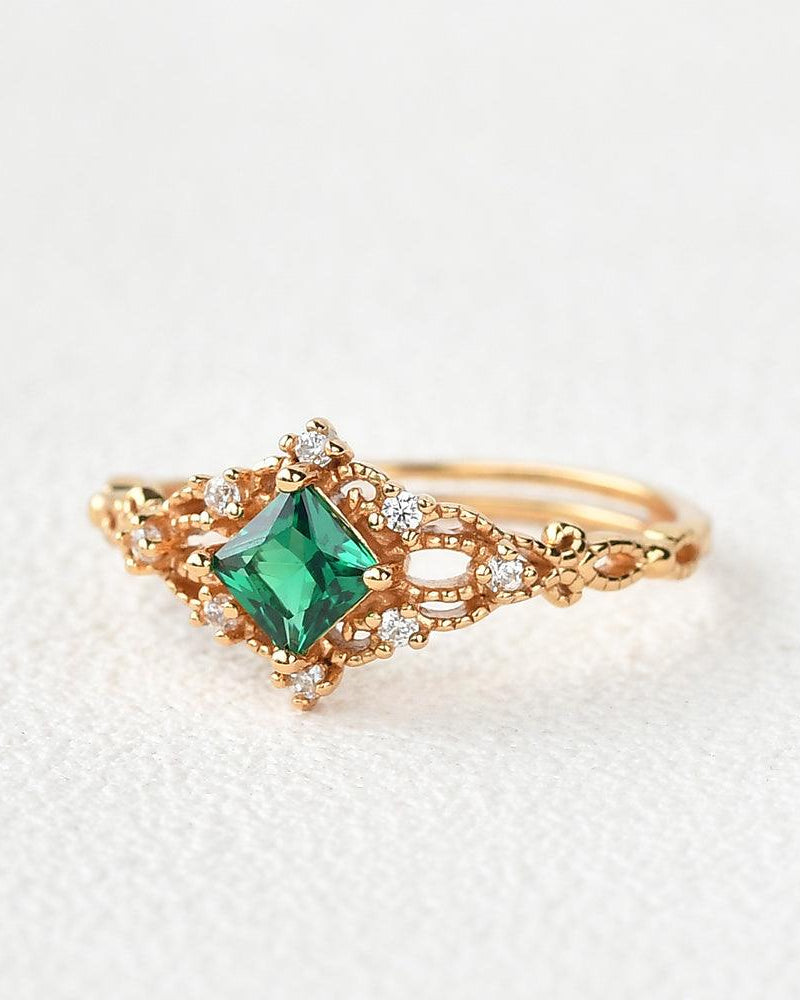 Princess Cut Emerald Yellow Gold Ring - Felicegals 丨Wedding ring 丨Fashion ring 丨Diamond ring 丨Gemstone ring--Felicegals