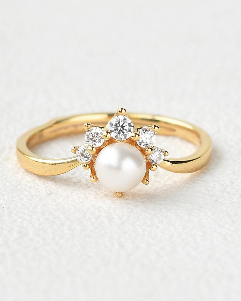 Akoya Pearl & Round Cut Moissanite Yellow Gold Ring - Felicegals 丨Wedding ring 丨Fashion ring 丨Diamond ring 丨Gemstone ring--Felicegals