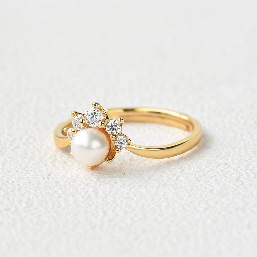 Akoya Pearl & Round Cut Moissanite Yellow Gold Ring - Felicegals 丨Wedding ring 丨Fashion ring 丨Diamond ring 丨Gemstone ring--Felicegals
