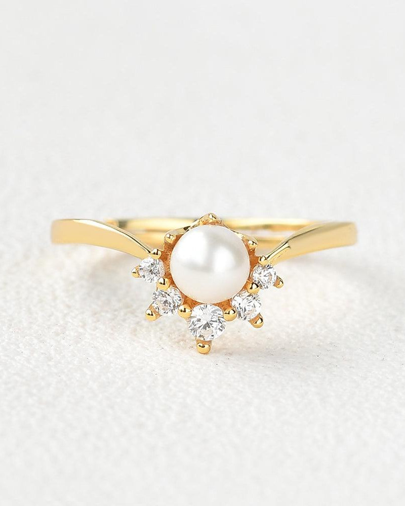 Akoya Pearl & Round Cut Moissanite Yellow Gold Ring - Felicegals 丨Wedding ring 丨Fashion ring 丨Diamond ring 丨Gemstone ring--Felicegals