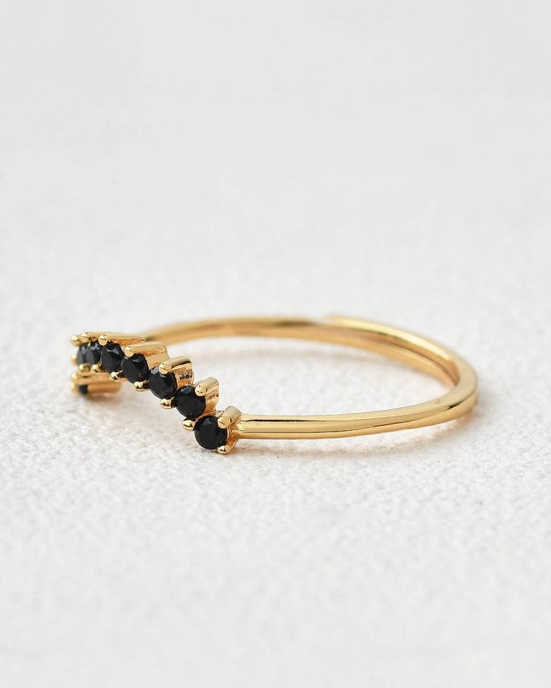 Round Cut Black Spinel Curved Band Ring - Felicegals 丨Wedding ring 丨Fashion ring 丨Diamond ring 丨Gemstone ring--Felicegals