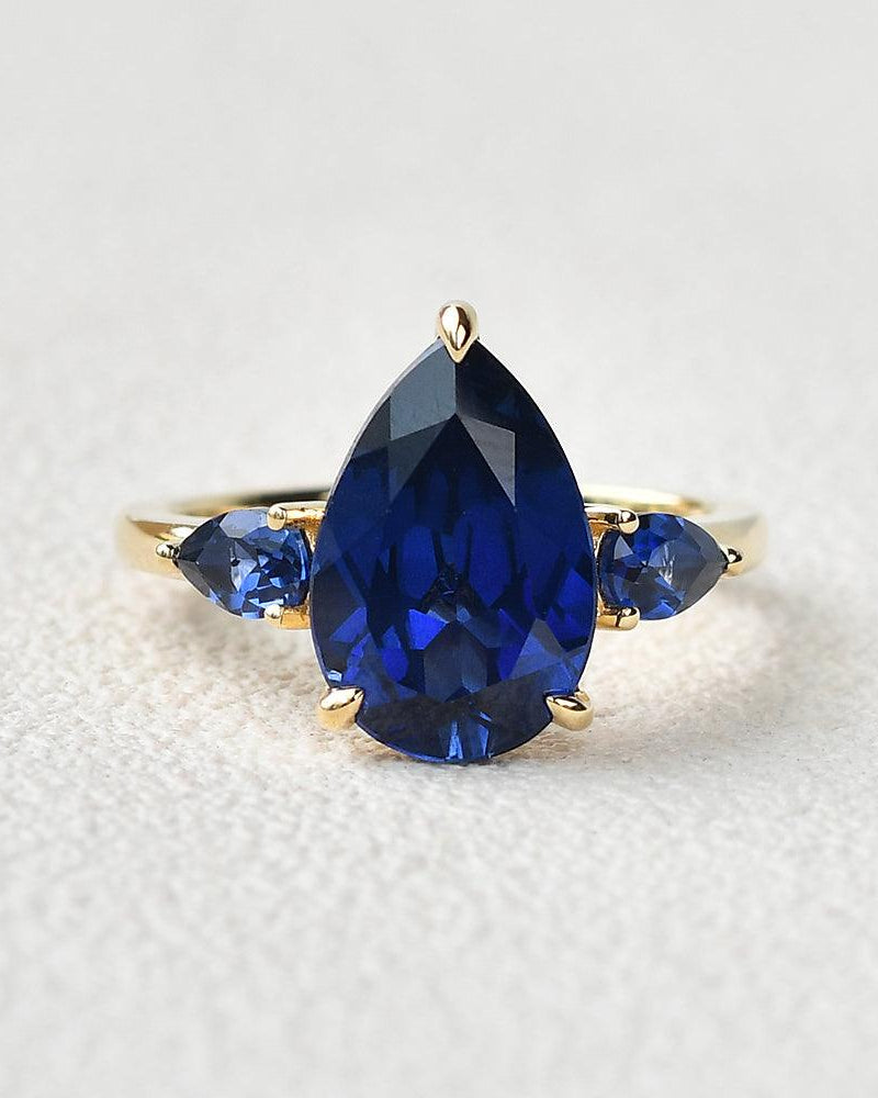 Pear Shaped Sapphire Three-stone Ring - Felicegals 丨Wedding ring 丨Fashion ring 丨Diamond ring 丨Gemstone ring-Rings-Felicegals 丨Wedding ring 丨Fashion ring 丨Diamond ring 丨Gemstone ring