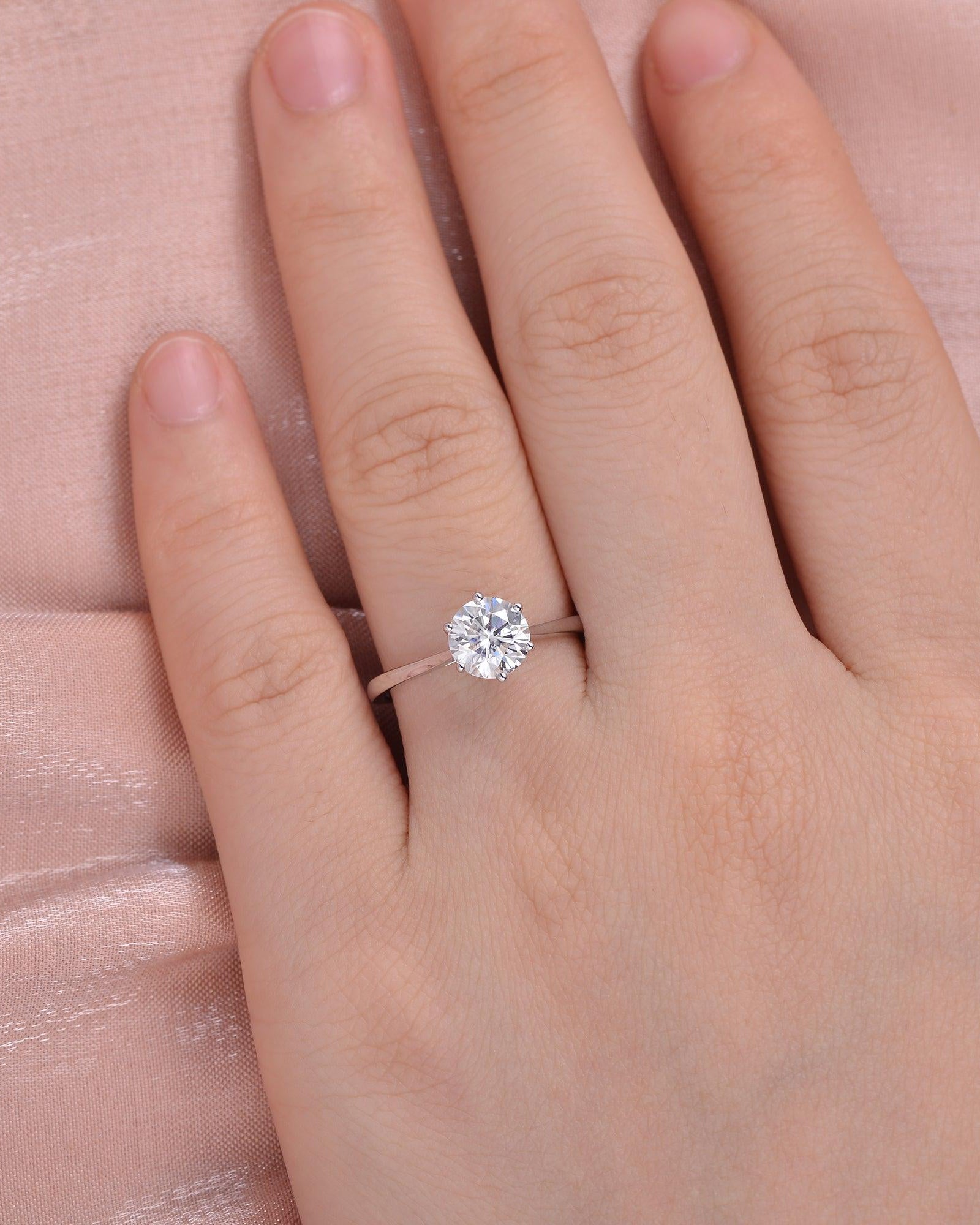 1ct Classic Round Cut Moissanite White Gold Ring - Felicegals 丨Wedding ring 丨Fashion ring 丨Diamond ring 丨Gemstone ring--Felicegals