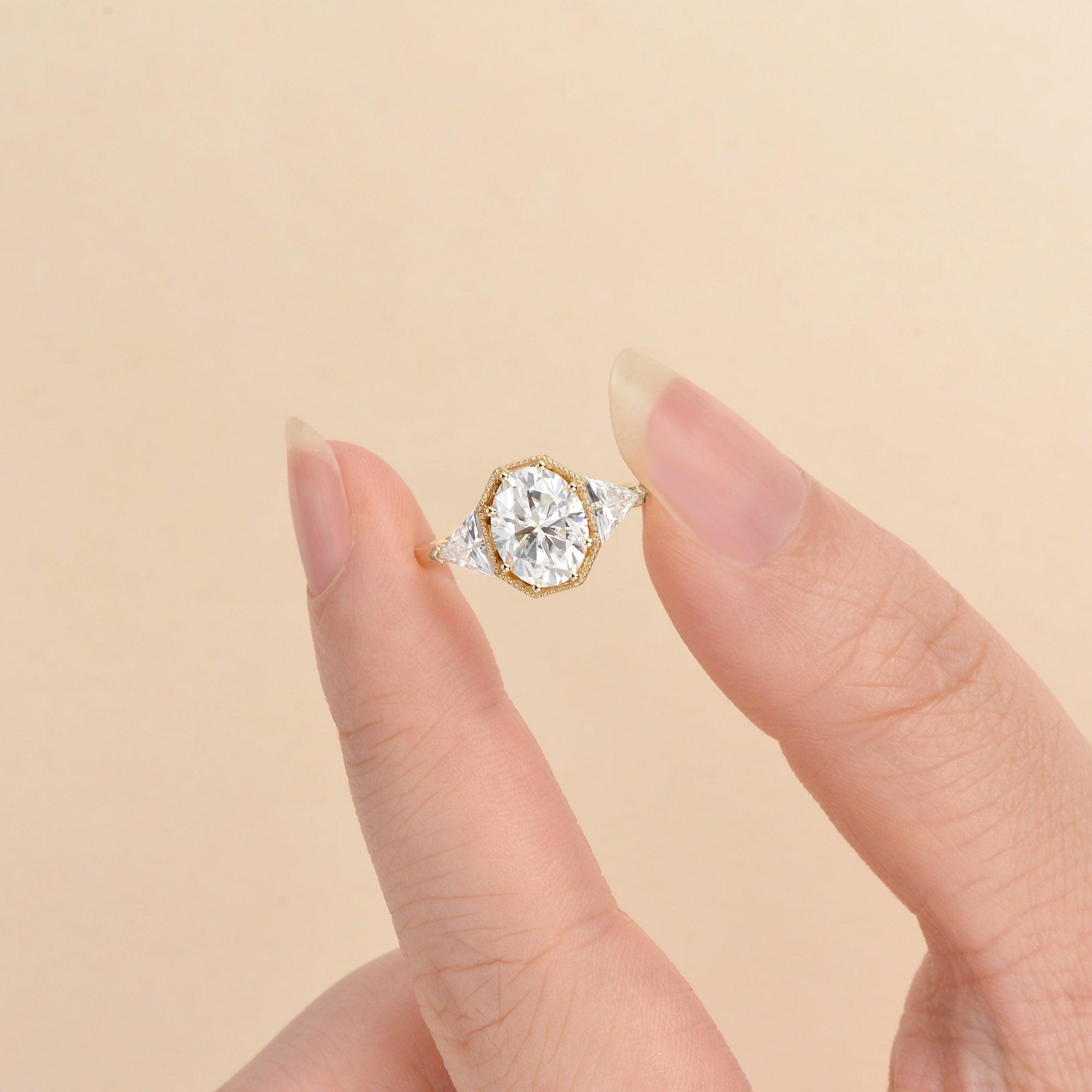 1.2ct Geometric Moissanite Three-stone Vintage Ring - Felicegals 丨Wedding ring 丨Fashion ring 丨Diamond ring 丨Gemstone ring