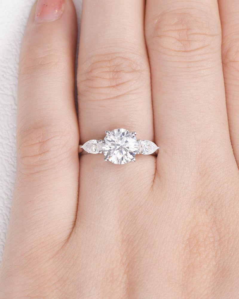 Classic 4 Prongs Moissanite White Gold Ring - Felicegals