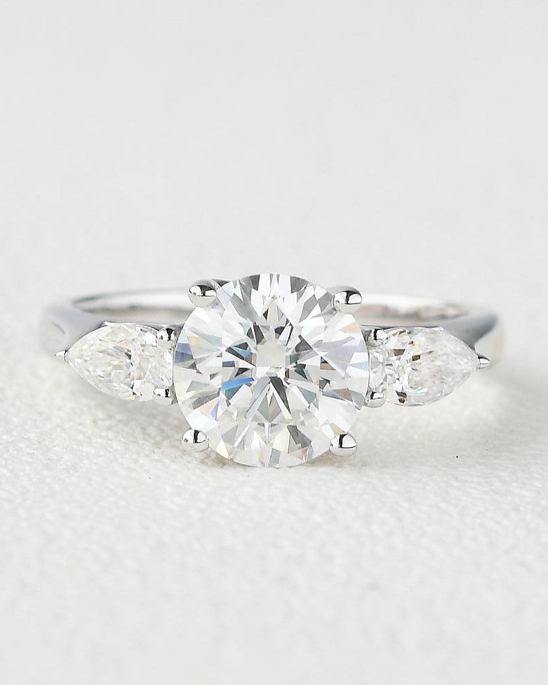 Classic 4 Prongs Moissanite White Gold Ring - Felicegals