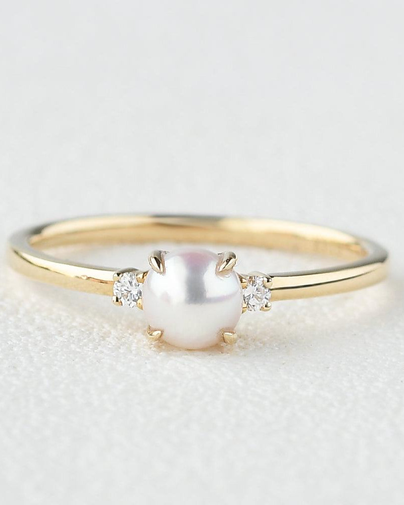 Akoya Pearl & Moissanite Yellow Gold Ring - Felicegals