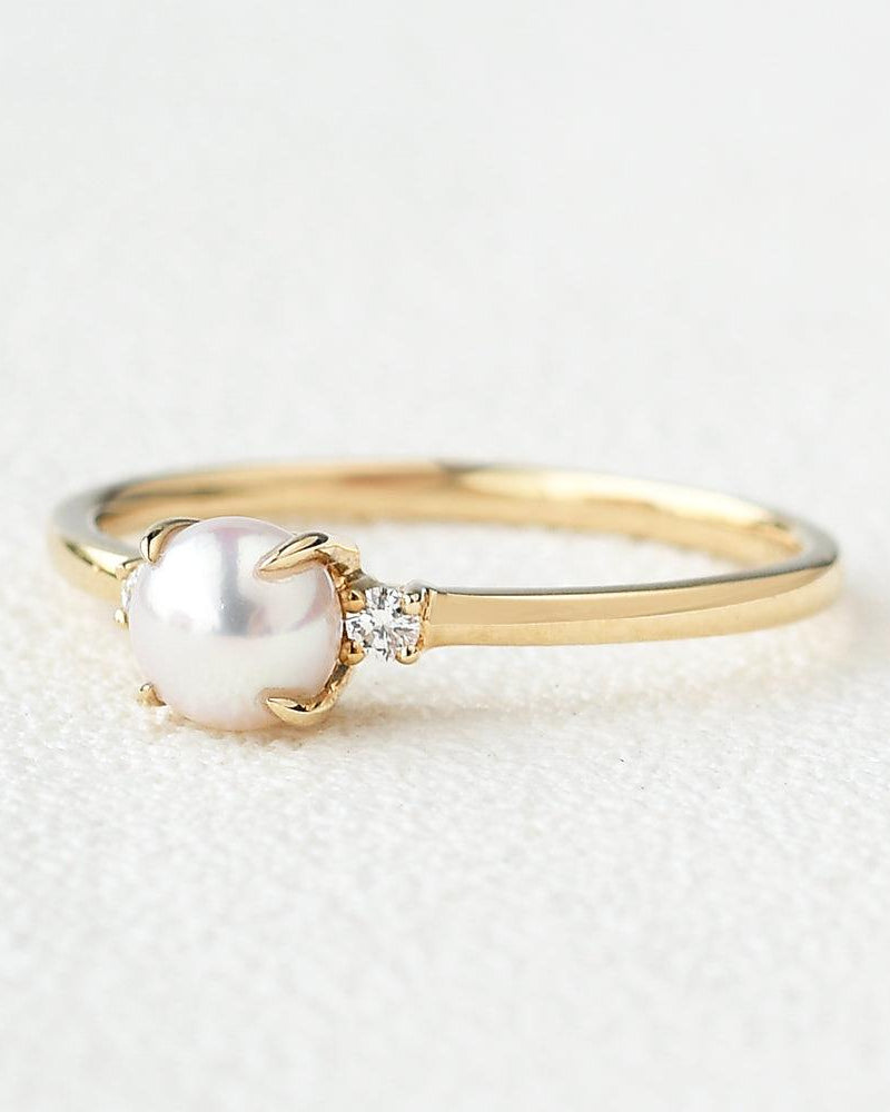 Akoya Pearl & Moissanite Yellow Gold Ring - Felicegals