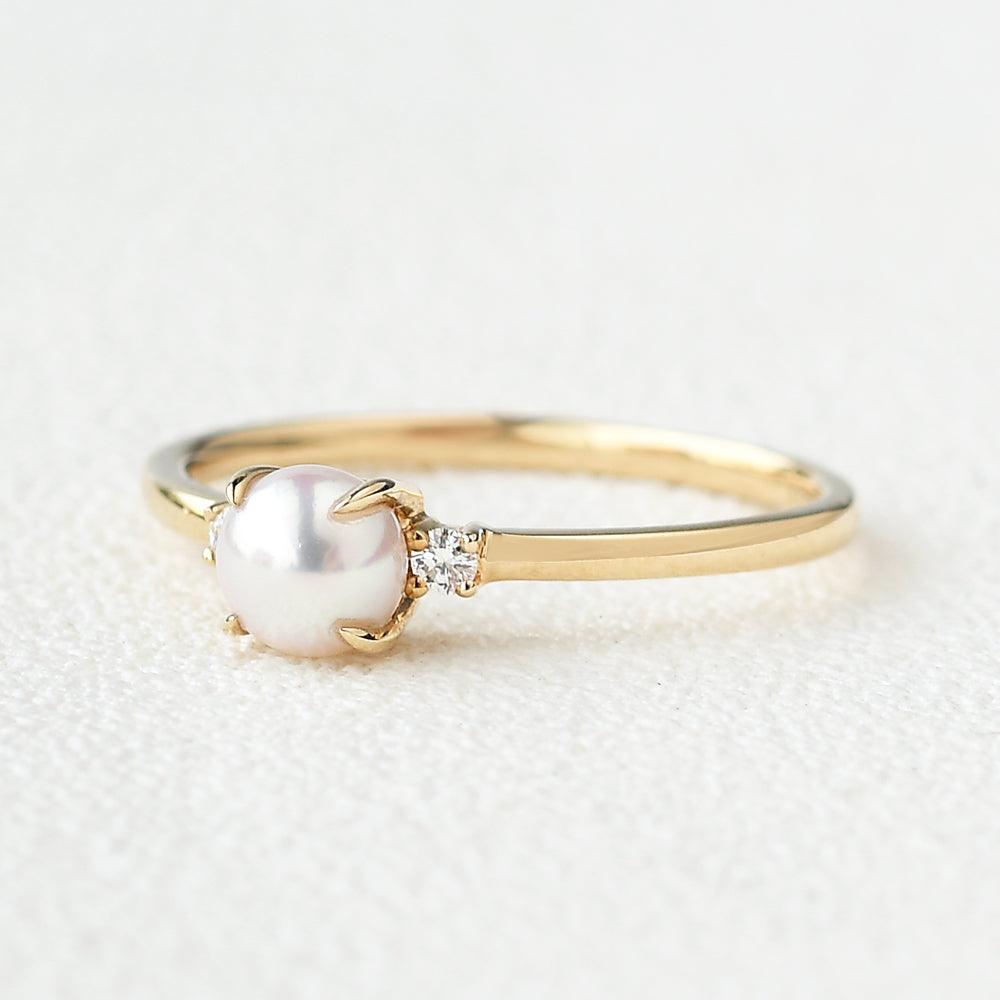 Akoya Pearl & Moissanite Yellow Gold Ring - Felicegals