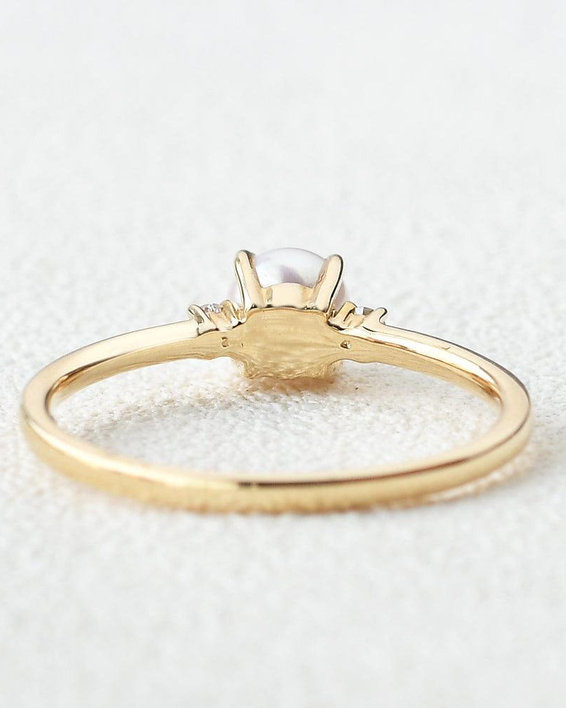 Akoya Pearl & Moissanite Yellow Gold Ring - Felicegals