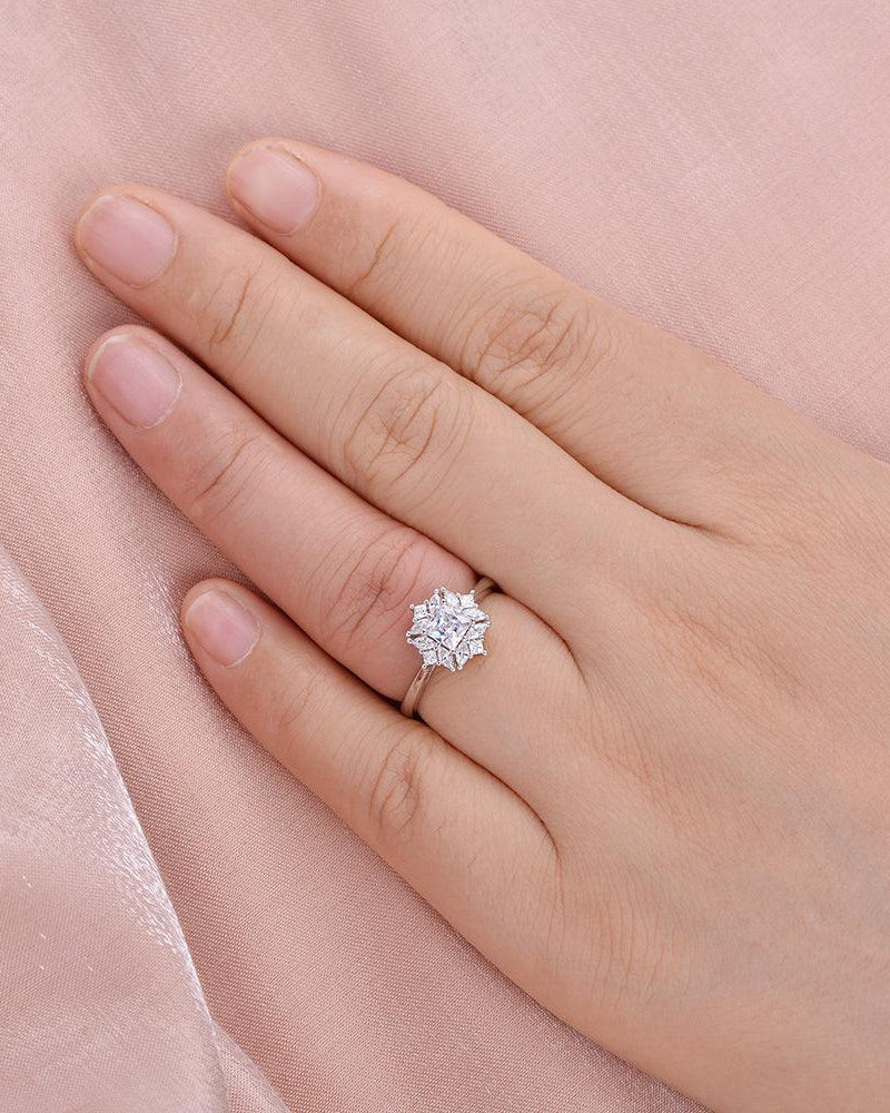 Princess Cut Moissanite White Gold Ring - Felicegals 丨Wedding ring 丨Fashion ring 丨Diamond ring 丨Gemstone ring-Jewelry-Felicegals 丨Wedding ring 丨Fashion ring 丨Diamond ring 丨Gemstone ring