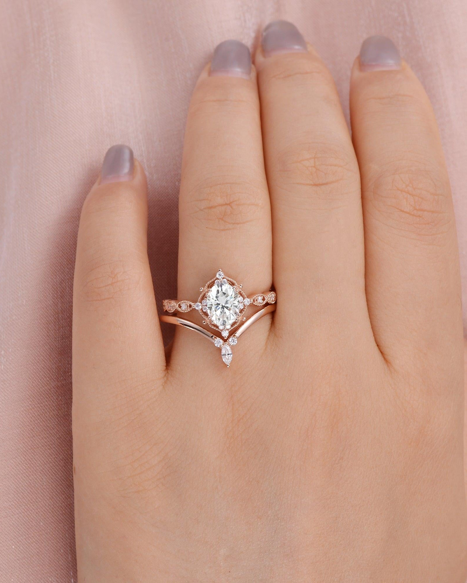 Oval Cut Moissanite Rose Gold Ring Set 2pcs - Felicegals 丨Wedding ring 丨Fashion ring 丨Diamond ring 丨Gemstone ring--Felicegals 丨Wedding ring 丨Fashion ring 丨Diamond ring 丨Gemstone ring