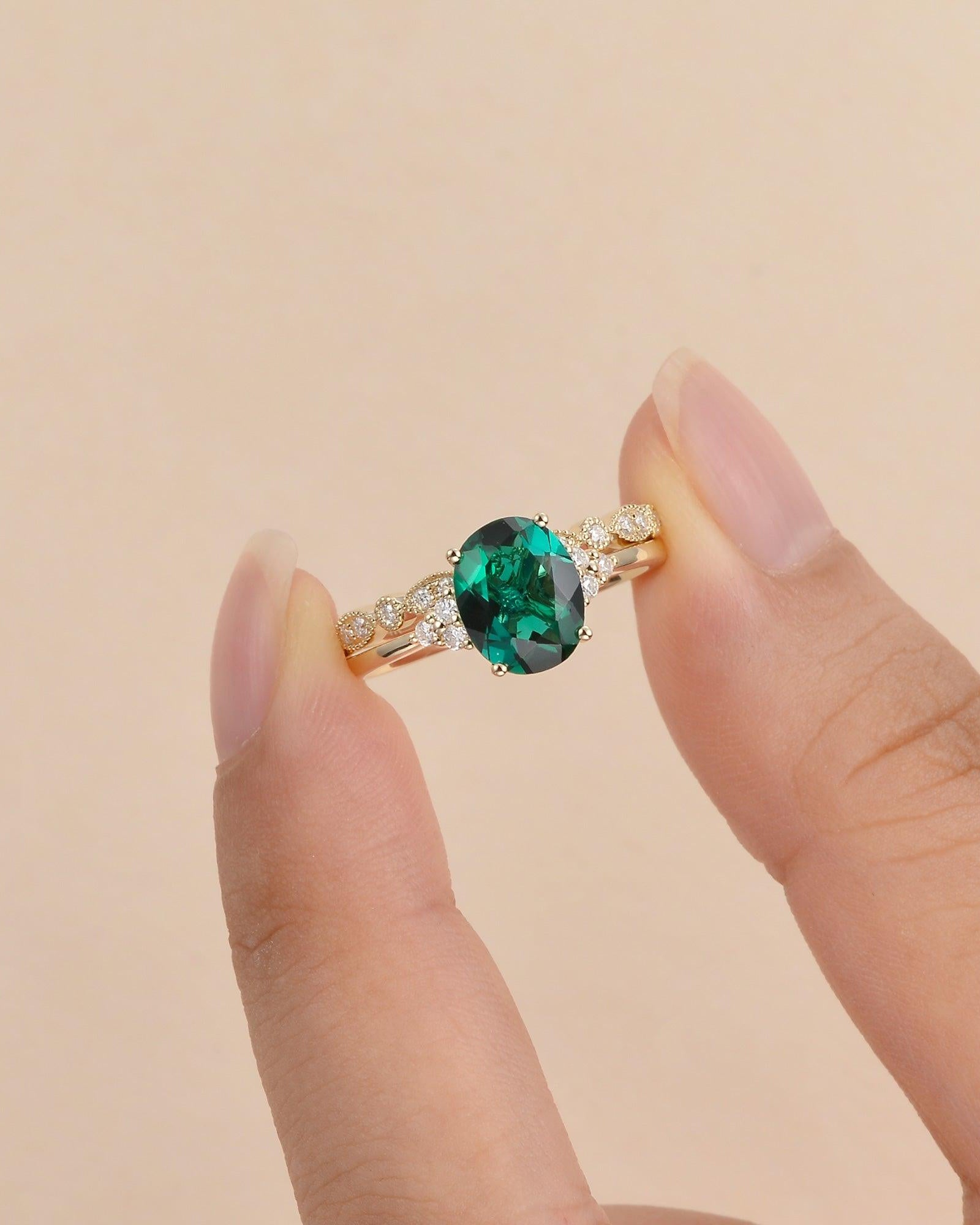2ct Lab Emerald Oval Cut Yellow Gold Ring Set 2pcs - Felicegals 丨Wedding ring 丨Fashion ring 丨Diamond ring 丨Gemstone ring