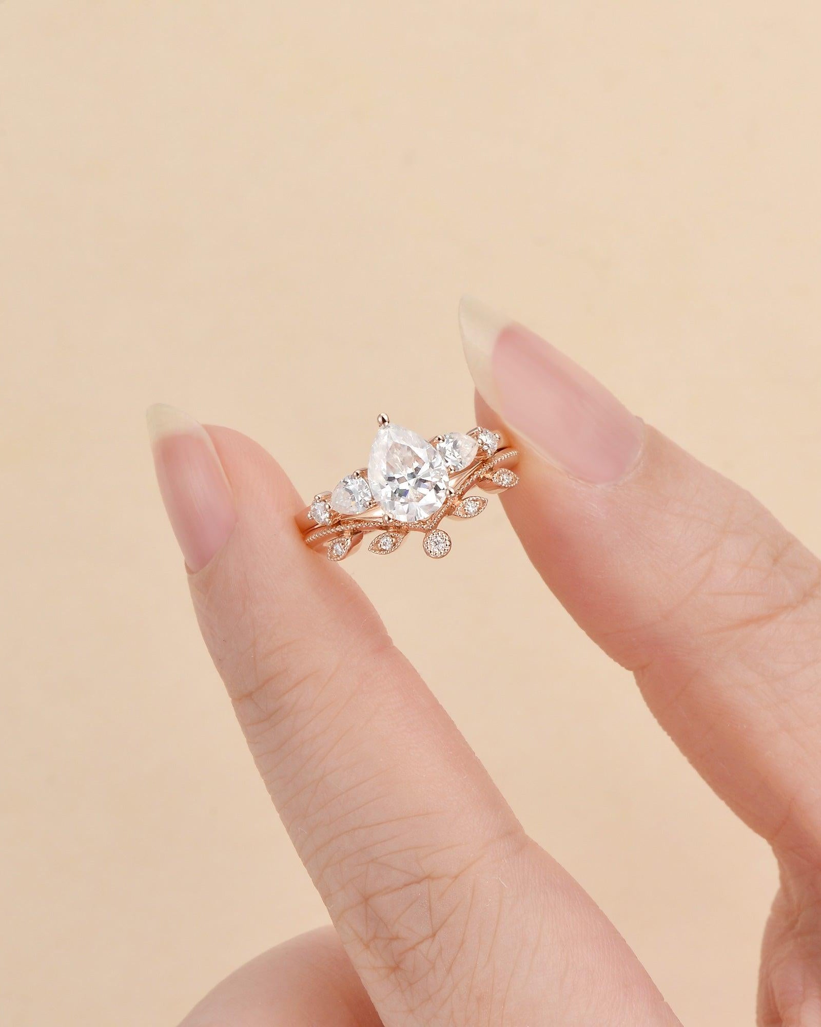 1.2ct Pear Shaped Cluster Moissanite Bridal Set 2pcs Ring - Felicegals 丨Wedding ring 丨Fashion ring 丨Diamond ring 丨Gemstone ring