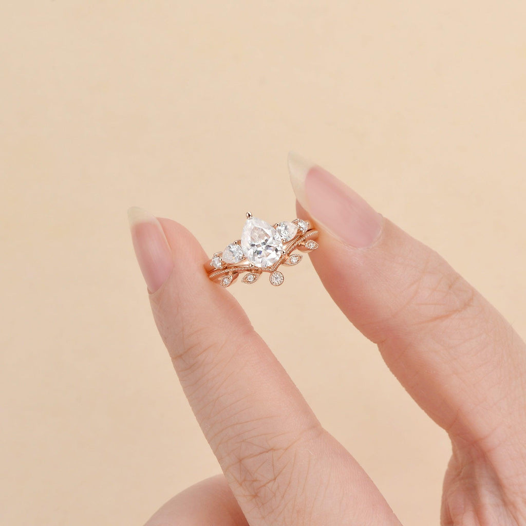 1.2ct Pear Shaped Cluster Moissanite Bridal Set 2pcs Ring - Felicegals 丨Wedding ring 丨Fashion ring 丨Diamond ring 丨Gemstone ring