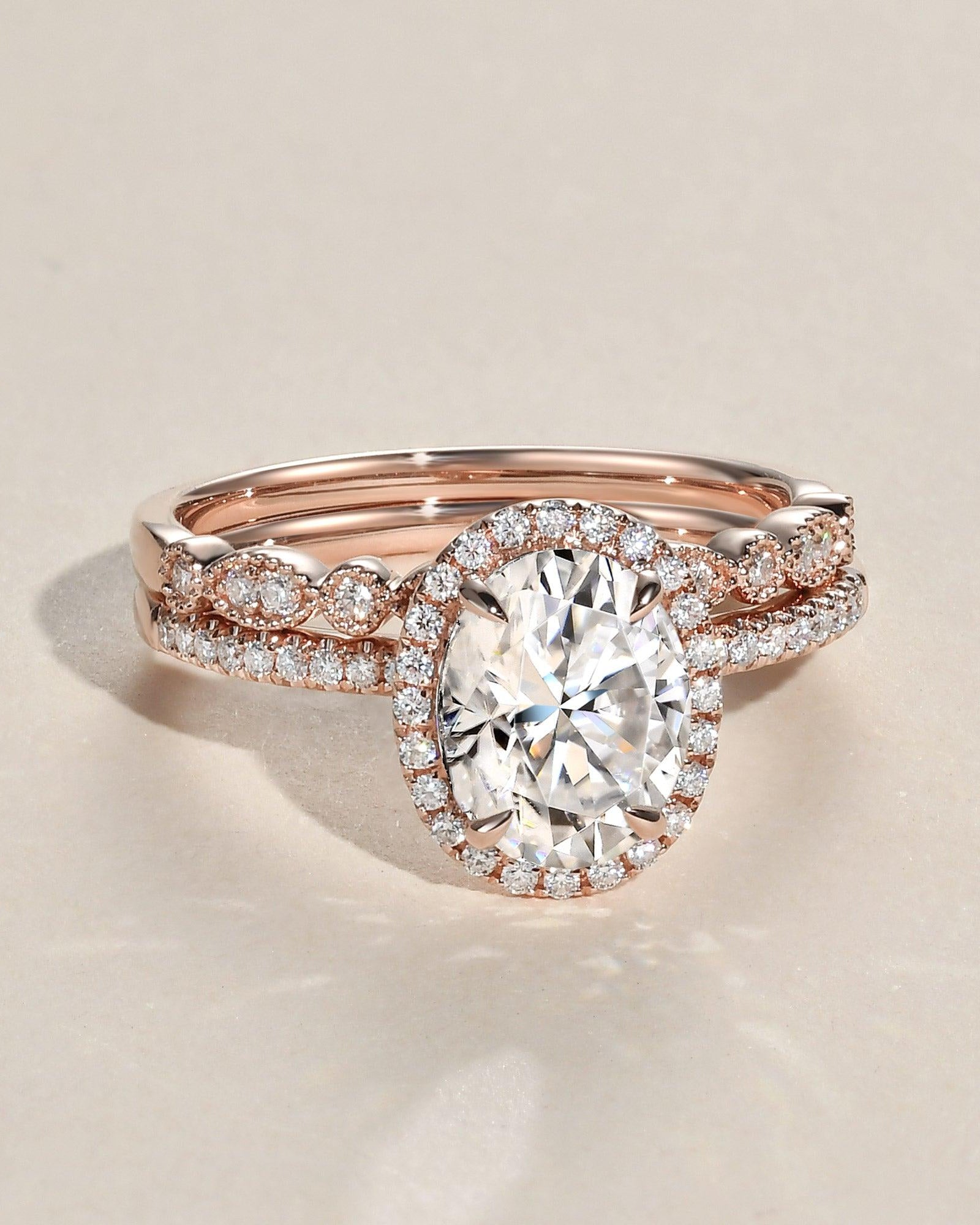 2.0ct Oval Moissanite Pave Vintage Halo Ring Set 2pcs - Felicegals 丨Wedding ring 丨Fashion ring 丨Diamond ring 丨Gemstone ring