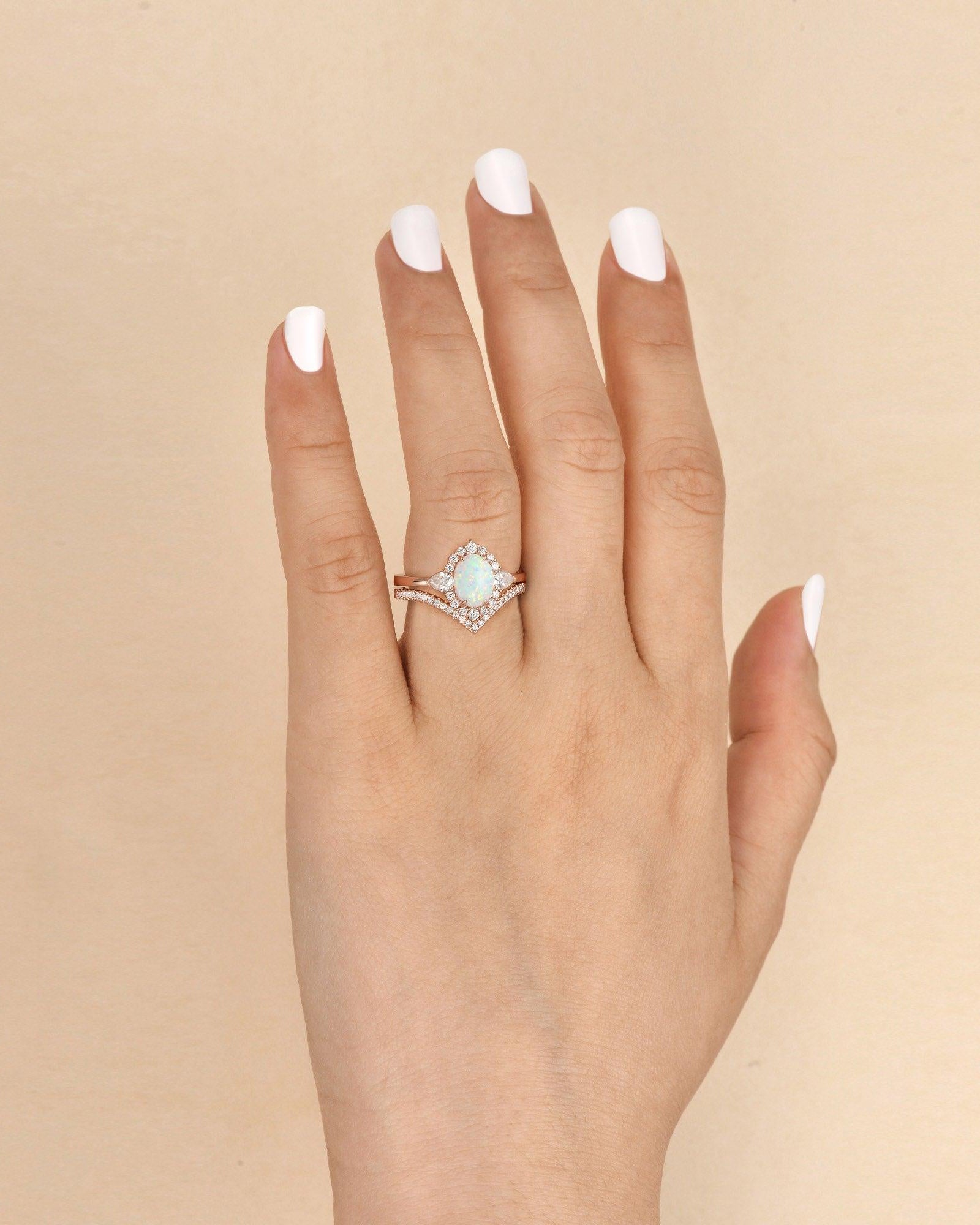 1.5ct Oval Opal Vintage Halo Ring Set 2pcs - Felicegals 丨Wedding ring 丨Fashion ring 丨Diamond ring 丨Gemstone ring