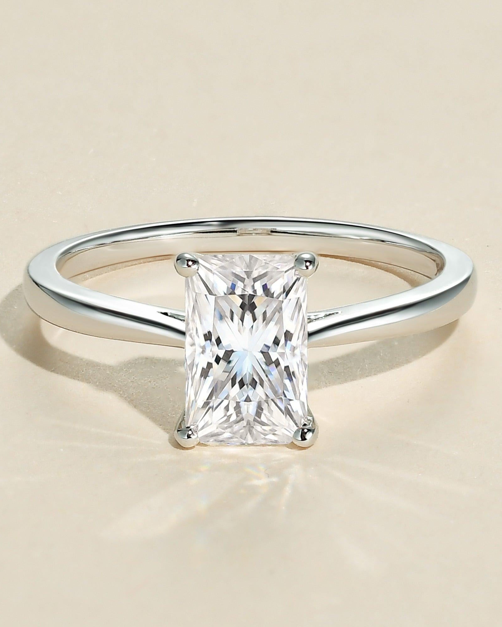 2.0ct Baguette Cut Moissanite Classic Solitaire Ring - Felicegals 丨Wedding ring 丨Fashion ring 丨Diamond ring 丨Gemstone ring