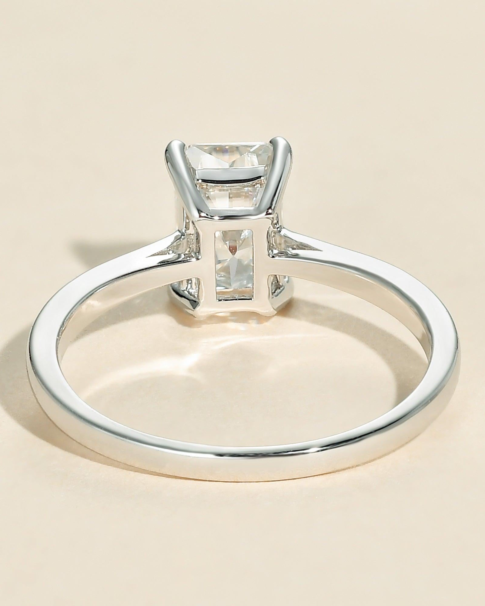 2.0ct Baguette Cut Moissanite Classic Solitaire Ring - Felicegals 丨Wedding ring 丨Fashion ring 丨Diamond ring 丨Gemstone ring