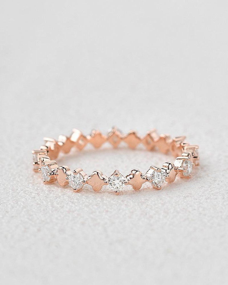 Moissanite Cluster Rose Gold Band - Felicegals 丨Wedding ring 丨Fashion ring 丨Diamond ring 丨Gemstone ring--Felicegals 丨Wedding ring 丨Fashion ring 丨Diamond ring 丨Gemstone ring
