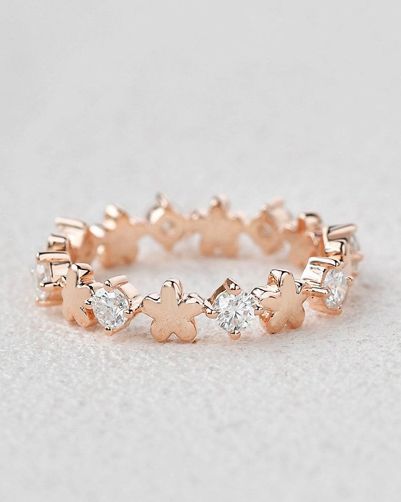 Moissanite Flower Inspied Cluster Rose Gold Band - Felicegals 丨Wedding ring 丨Fashion ring 丨Diamond ring 丨Gemstone ring--Felicegals 丨Wedding ring 丨Fashion ring 丨Diamond ring 丨Gemstone ring