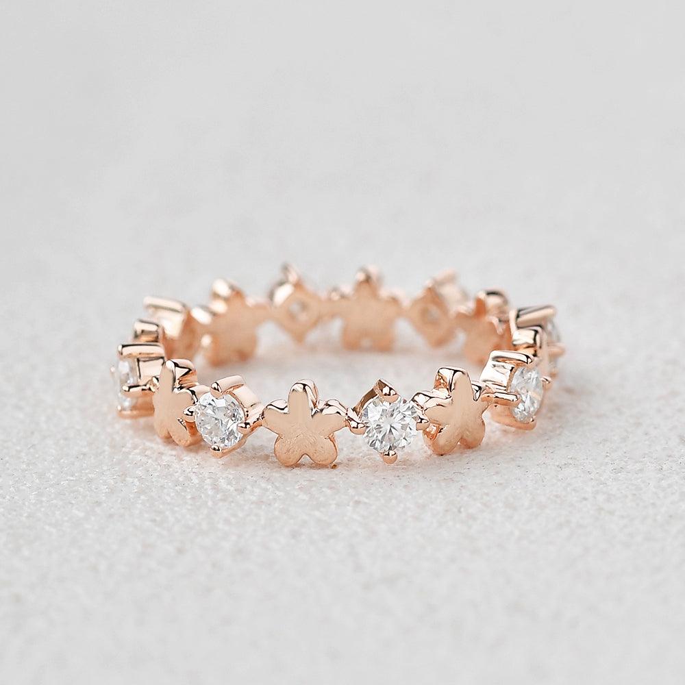 Moissanite Flower Inspied Cluster Rose Gold Band - Felicegals 丨Wedding ring 丨Fashion ring 丨Diamond ring 丨Gemstone ring--Felicegals 丨Wedding ring 丨Fashion ring 丨Diamond ring 丨Gemstone ring
