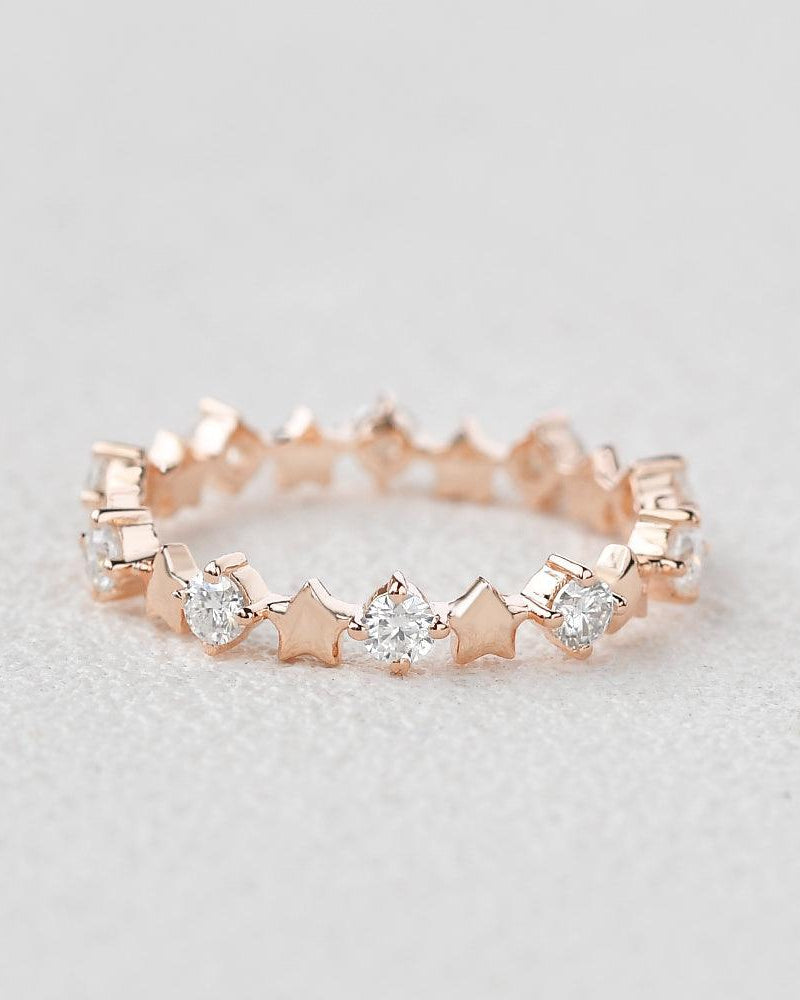 Moissanite Star Inspied Cluster Rose Gold Band - Felicegals 丨Wedding ring 丨Fashion ring 丨Diamond ring 丨Gemstone ring--Felicegals 丨Wedding ring 丨Fashion ring 丨Diamond ring 丨Gemstone ring