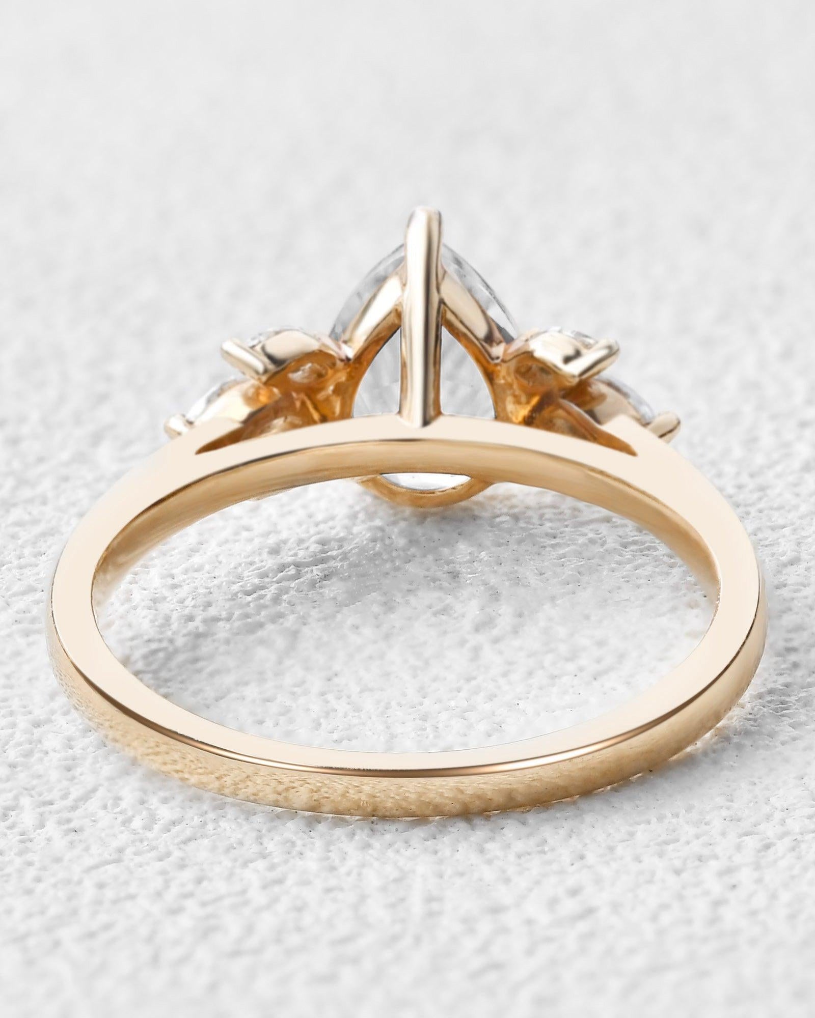 1.5ct Pear Shaped Moissanite Butterfly Cluster Ring - Felicegals 丨Wedding ring 丨Fashion ring 丨Diamond ring 丨Gemstone ring