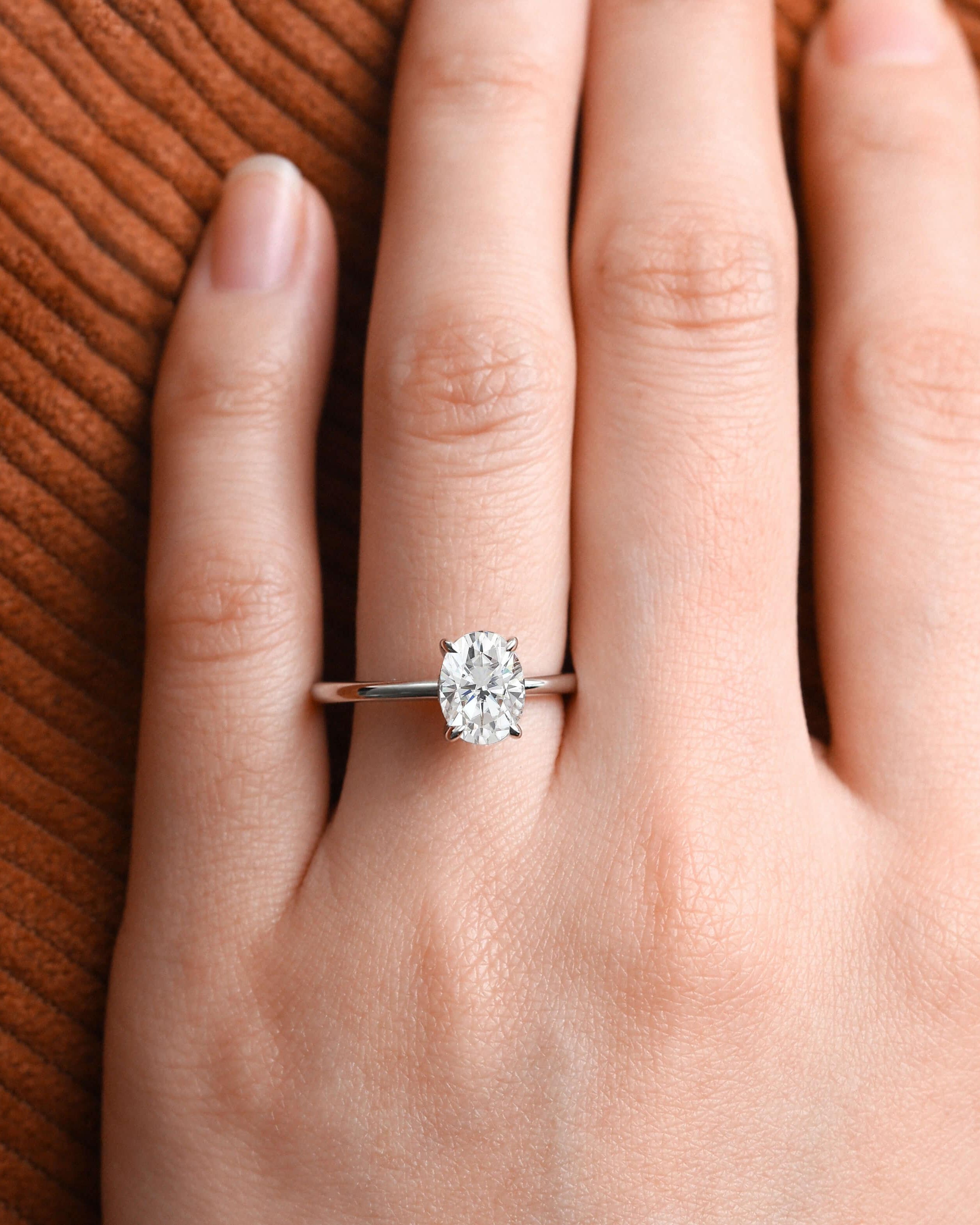 1.5ct Oval 4-Prong Moissanite Classic Solitaire Ring - Felicegals 丨Wedding ring 丨Fashion ring 丨Diamond ring 丨Gemstone ring