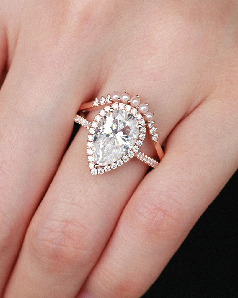 4.0ct Pear Moissanite & Pearl Classic Halo Ring Set 2pcs - Verena