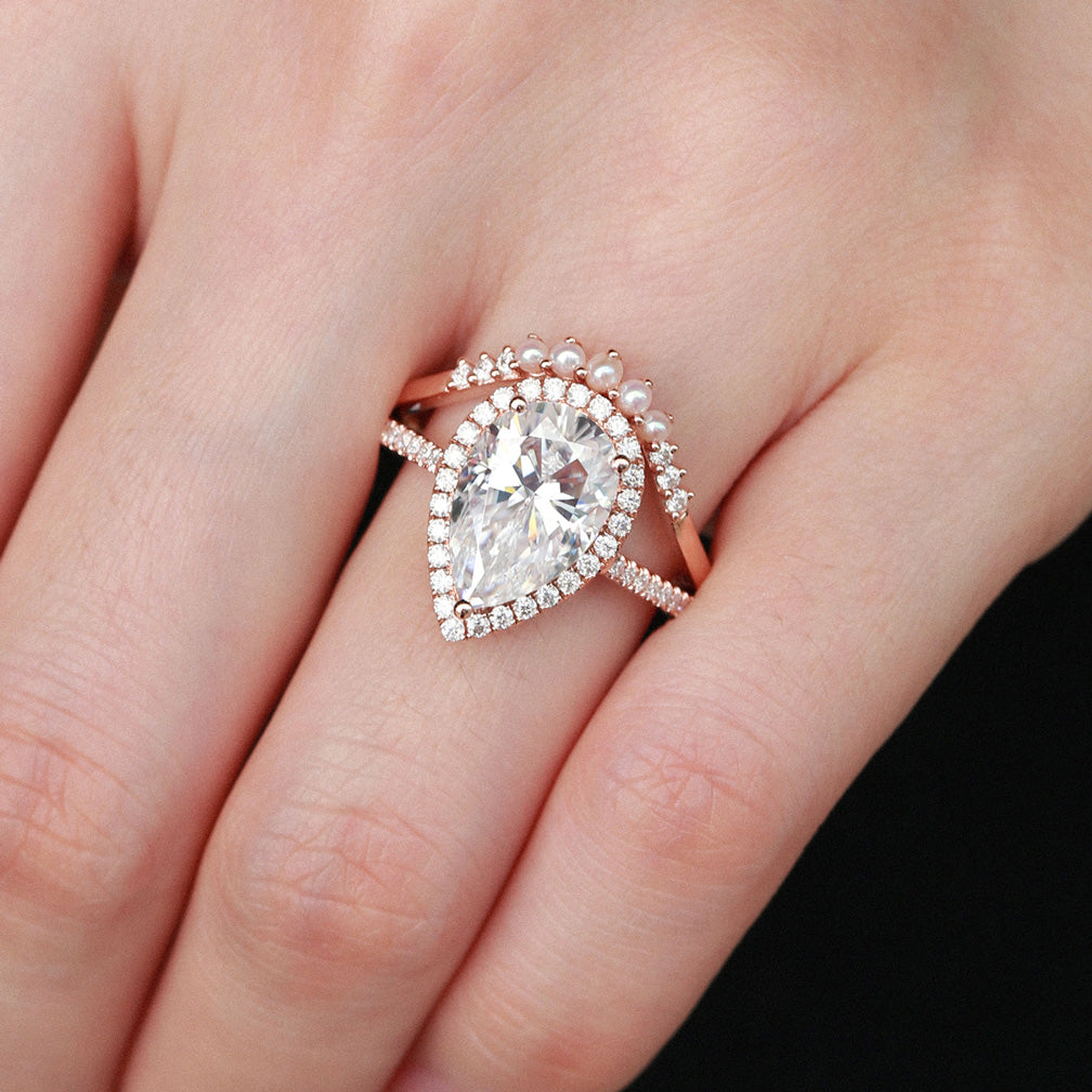 4.0ct Pear Moissanite & Pearl Classic Halo Ring Set 2pcs - Verena