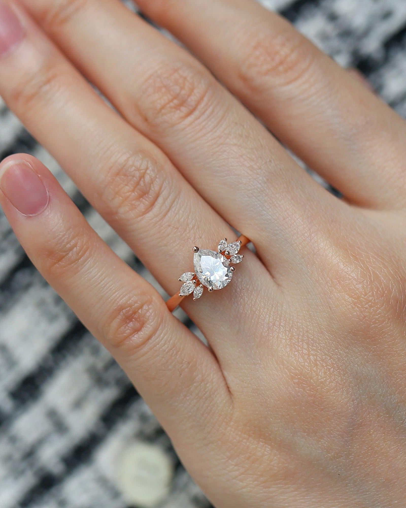 1.5ct Pear Shaped Moissanite Butterfly Cluster Ring - Felicegals 丨Wedding ring 丨Fashion ring 丨Diamond ring 丨Gemstone ring